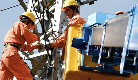 Minh bạch giá thành, lỗ lãi rồi hãy tính tăng giá điện