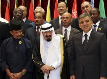 Thế giới Hồi giáo tìm cách cô lập thêm chính quyền Syria