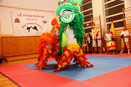 Lễ khai giảng cơ sở II Văn Trường Võ Quán tại Raszyn