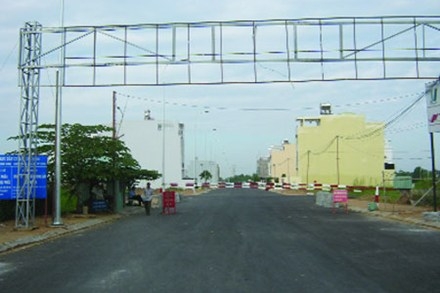 Thị trường bất động sản trong cơn bĩ cực: Kiện cáo tùm lum!