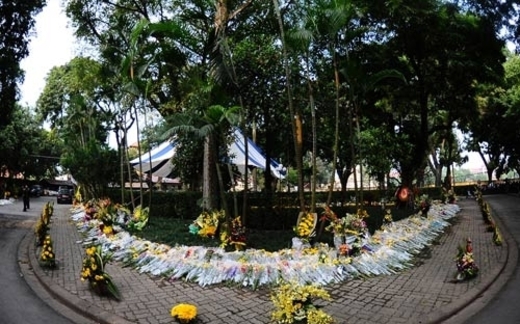 Nhân dân đang sắc phong cho Đại tướng