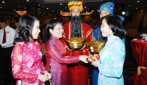 Hàng trăm doanh nhân Việt ở nước ngoài hội tụ