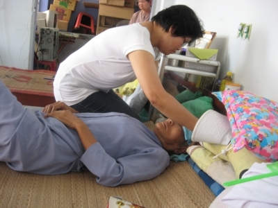Mái ấm của người già lưu lạc
