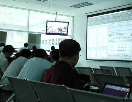 Có thể đóng cửa các sàn vàng