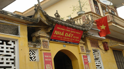 Thu hồi hay giữ nguyên dự án vi phạm?