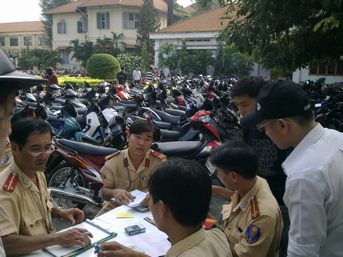 Bắt giữ hơn 500 xe “đi bão”