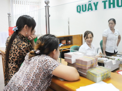 Báo động rủi ro thanh khoản