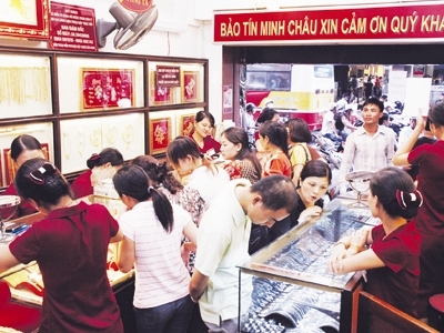 Từ nay đến cuối năm: Giá vàng còn nhiều đợt tăng cao