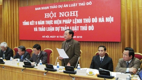 Tạm trú 5 năm mới mong thành người Thủ đô