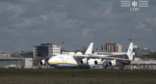 Máy bay Antonov An-225 ở Ba Lan. Chiếc máy bay lớn nhất thế giới đã hạ cánh ở Vác-sa-va