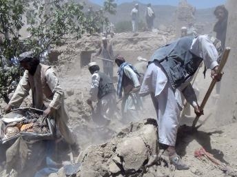 NATO oanh kích: 18 thường dân Afghanistan thiệt mạng