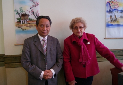 Trò chuyện với bà giáo Barbara Machejko