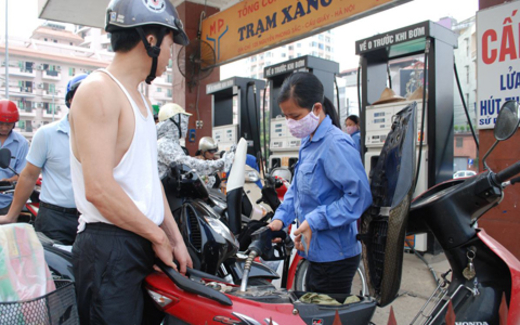 Đến lượt Petrolimex xin cơ chế đặc thù xăng dầu