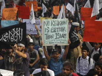 Pakistan bác bỏ lời kêu gọi sát hại kẻ làm phim báng bổ đạo Hồi