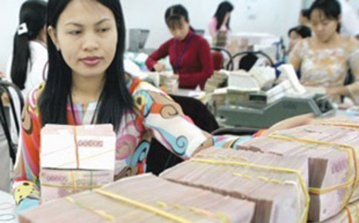 Kích cầu: Lấy tiền ở đâu, bơm vào chỗ nào