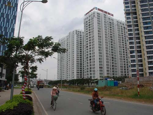“Cuộc chiến” căn hộ ở khu Nam TPHCM