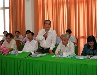 Nữ đại gia nợ nần: Chính quyền không thể buộc phá sản