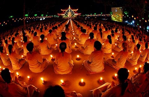 50.000 phật tử dự đêm hội hoa đăng