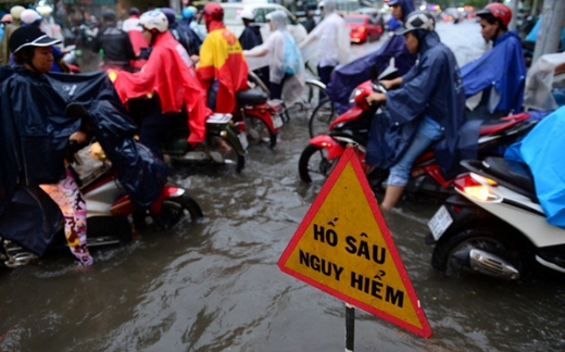 Vụ sếp lương “khủng”: “Cần khởi tố vụ án, không chỉ truy thu là xong"