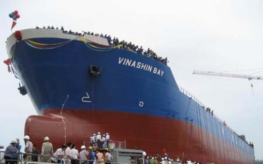 Phớt luật, ngân hàng cho Vinashin vay vượt 15% vốn tự có