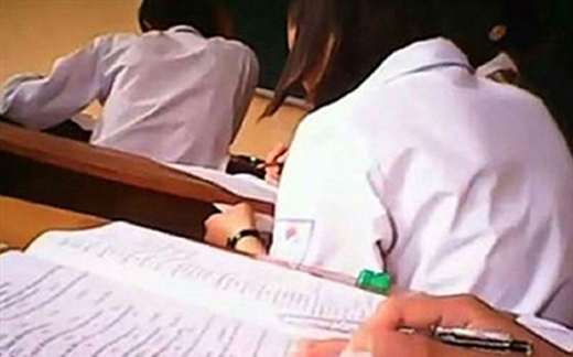 Bộ GD-ĐT “bó chân” báo chí