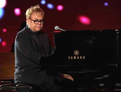 “Nghệ sĩ giờ nhan nhản sự bất tài và thiếu tự trọng”