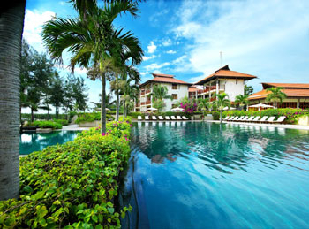 Đại gia Việt vung tiền mua khách sạn, resort ngoại