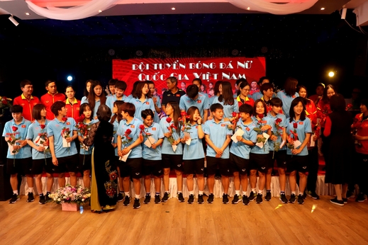 Hoạt động của Đội tuyển nữ Quốc gia Việt Nam khi đến Ba Lan tập huấn.