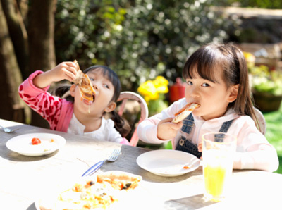 Làm sao cho con bớt khảnh ăn?