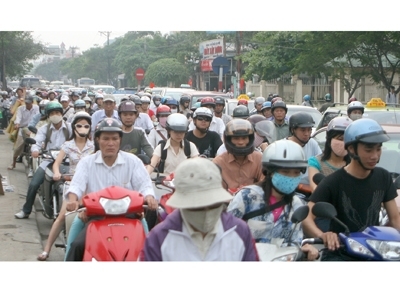 Thu phí bảo trì đường bộ: Dân ngạc nhiên, địa phương than khó