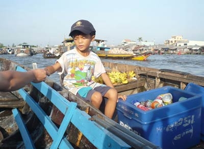 Mưu sinh ở chợ nổi Cái Răng