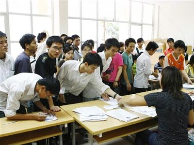 Hồi âm bài báo: “Không tăng học phí mà phải giảm”:
