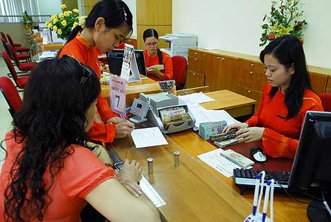 Lộ trình giảm lãi suất: Vẫn đánh đố DN