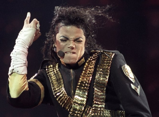 Michael Jackson qua đời nhưng thu nhập vẫn "khủng"