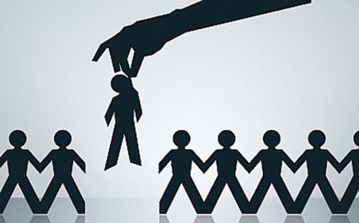 Xoa dịu làn sóng sa thải nhân sự ngân hàng?