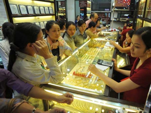 “Chịu trách nhiệm” thế nào với quyền tài sản của người dân?