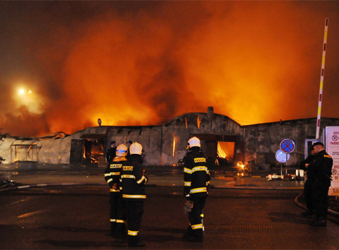 TÂM THƯ KÊU GỌI CỨU TRỢ BÀ CON BỊ HỎA HOẠN  TẠI  TTTM OLOMOUSKÁ 61- THÀNH PHỐ BRNO.