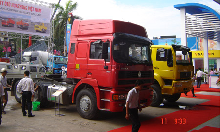 Lại xin siết nhập khẩu cả xe tải, bus