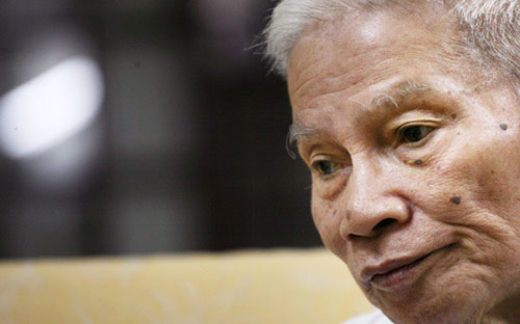 GS.Hoàng Tụy: Đạo đức tối thiểu còn hiếm, trách gì vô cảm...