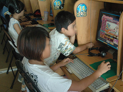Tràn ngập game bạo lực