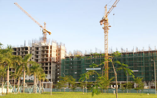 Doanh nghiệp niêm yết ngập nợ, thua lỗ