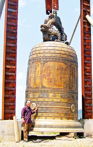 Xây chùa tô tượng đúc chuông