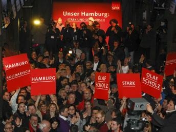 Đức: Thắng lợi bất ngờ của đảng Dân chủ Xã hội tại Hamburg gây khó khăn cho Thủ tướng Merkel