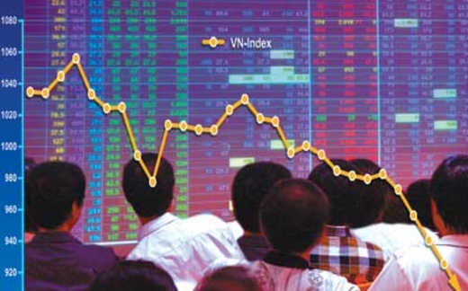Cùng đường xoay vốn: DN bán cổ phiếu giá bèo