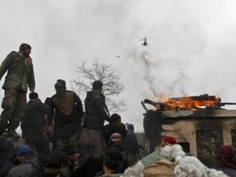 Aghanistan: Hàng ngàn người biểu tình tố cáo quân đội Mỹ đốt kinh Coran