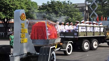 Ông Sáu Giàu về với đất mẹ