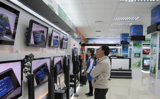 Siêu thị điện máy: ‘Chết’ vẫn cố lao vào
