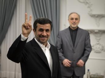 Iran tuyên bố không khoan nhượng trong hai hồ sơ nguyên tử và Palestine