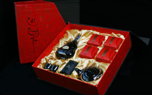 Bánh trung thu ngàn đô và bát phở tiền triệu