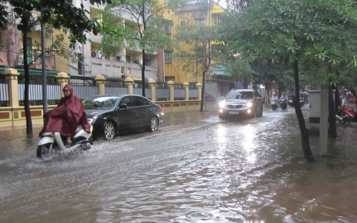 Hà Nội có thể phải xả nước sông Nhuệ vào nội thành